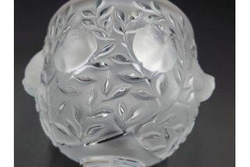 フランス　LALIQUE(ラリック)　エリザベス(ELISABETH)　高さ 約14cm　定価約156,000円　優雅な雰囲気漂うフラワーベース　(R-084627)