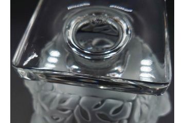 フランス　LALIQUE(ラリック)　エリザベス(ELISABETH)　高さ 約14cm　定価約156,000円　優雅な雰囲気漂うフラワーベース　(R-084627)