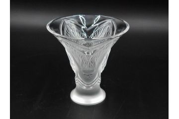 フランス　LALIQUE(ラリック)　シガール(CIGALES)　セミ　高さ 約10cm　繊細な輝きが空間に深みをもたらすフラワーベース　(R-084628)