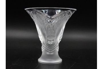 フランス　LALIQUE(ラリック)　シガール(CIGALES)　セミ　高さ 約10cm　繊細な輝きが空間に深みをもたらすフラワーベース　(R-084628)