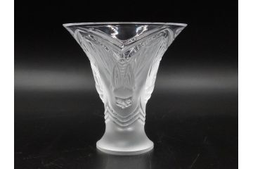 フランス　LALIQUE(ラリック)　シガール(CIGALES)　セミ　高さ 約10cm　繊細な輝きが空間に深みをもたらすフラワーベース　(R-084628)