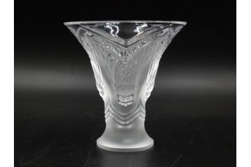 フランス　LALIQUE(ラリック)　シガール(CIGALES)　セミ　高さ 約10cm　繊細な輝きが空間に深みをもたらすフラワーベース　(R-084628)