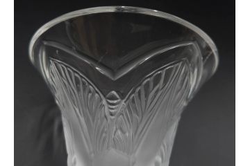 フランス　LALIQUE(ラリック)　シガール(CIGALES)　セミ　高さ 約10cm　繊細な輝きが空間に深みをもたらすフラワーベース　(R-084628)