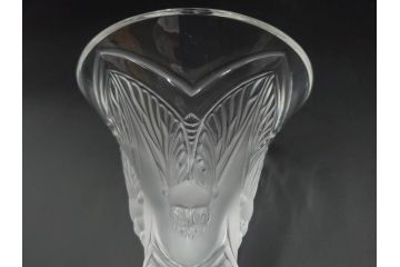 フランス　LALIQUE(ラリック)　シガール(CIGALES)　セミ　高さ 約10cm　繊細な輝きが空間に深みをもたらすフラワーベース　(R-084628)