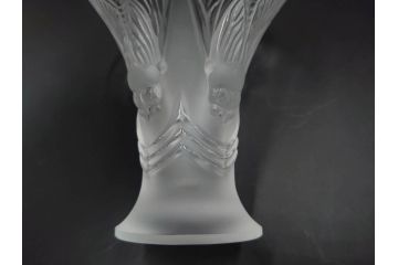 フランス　LALIQUE(ラリック)　シガール(CIGALES)　セミ　高さ 約10cm　繊細な輝きが空間に深みをもたらすフラワーベース　(R-084628)
