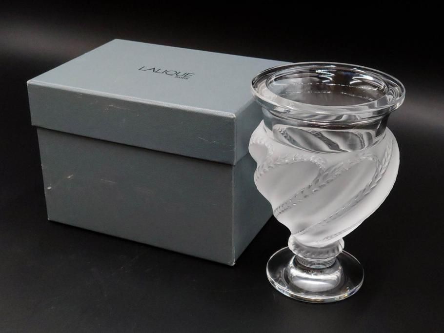 フランス　LALIQUE(ラリック)　エルムノンヴィル(ERMENOVILLE)　高さ 約15cm　光を柔らかく反射し空間に洗練された雰囲気を演出するフラワーベース　(R-084629)