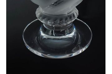 フランス　LALIQUE(ラリック)　エルムノンヴィル(ERMENOVILLE)　高さ 約15cm　光を柔らかく反射し空間に洗練された雰囲気を演出するフラワーベース　(R-084629)