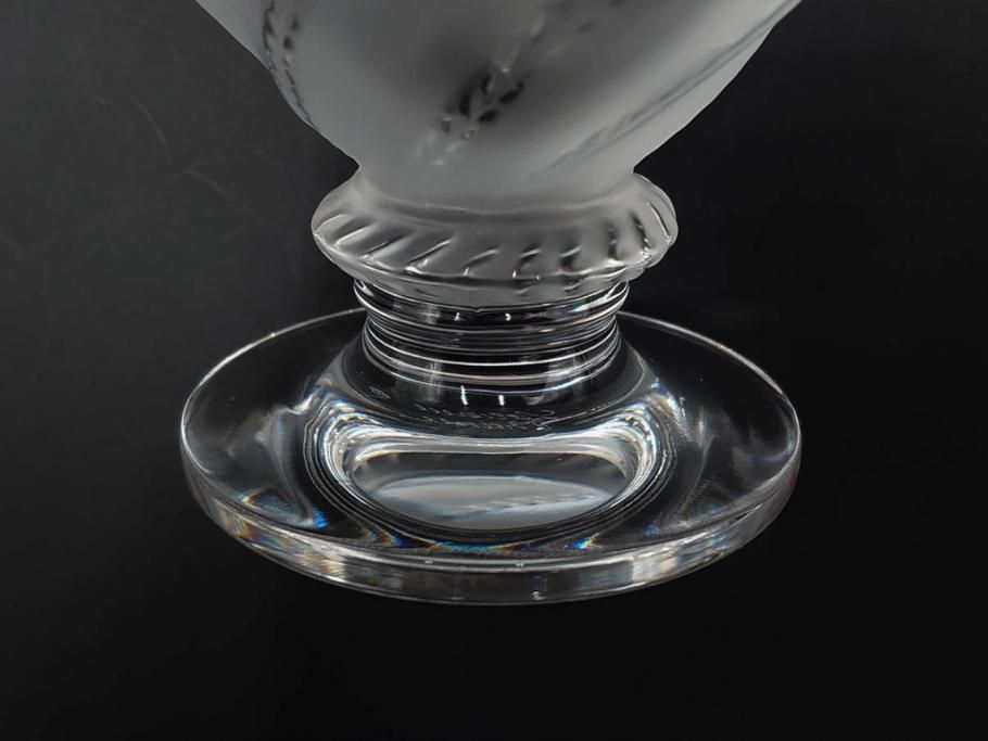 フランス　LALIQUE(ラリック)　エルムノンヴィル(ERMENOVILLE)　高さ 約15cm　光を柔らかく反射し空間に洗練された雰囲気を演出するフラワーベース　(R-084629)