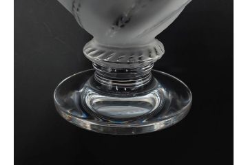 フランス　LALIQUE(ラリック)　エルムノンヴィル(ERMENOVILLE)　高さ 約15cm　光を柔らかく反射し空間に洗練された雰囲気を演出するフラワーベース　(R-084629)