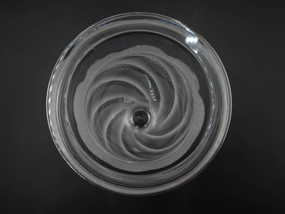 フランス　LALIQUE(ラリック)　エルムノンヴィル(ERMENOVILLE)　高さ 約15cm　光を柔らかく反射し空間に洗練された雰囲気を演出するフラワーベース　(R-084629)