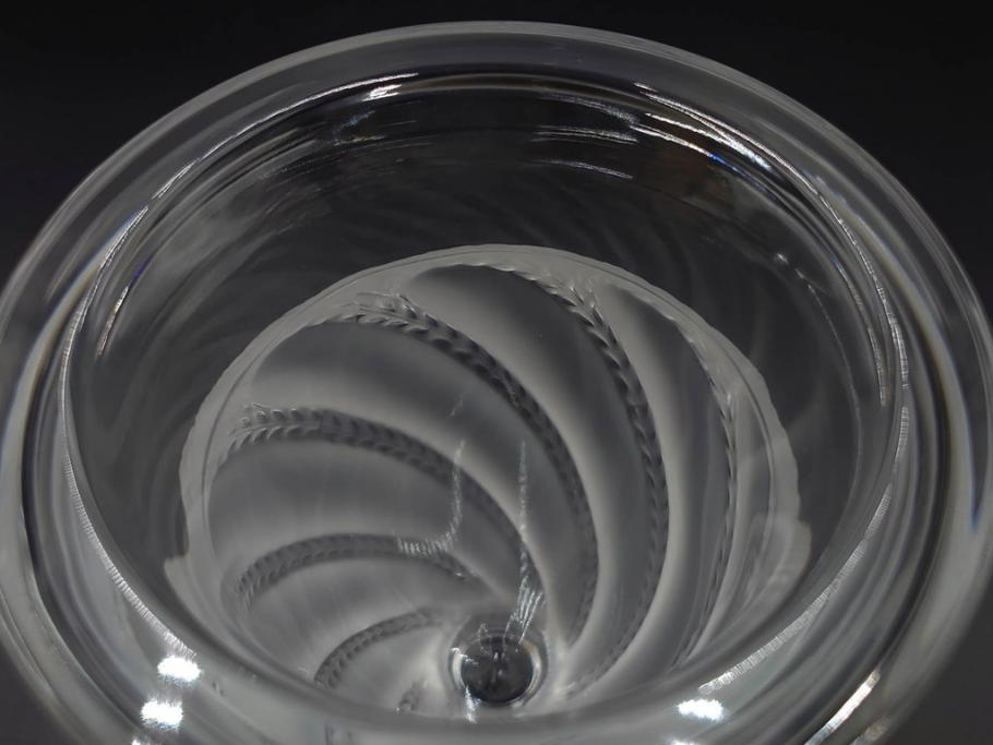 フランス　LALIQUE(ラリック)　エルムノンヴィル(ERMENOVILLE)　高さ 約15cm　光を柔らかく反射し空間に洗練された雰囲気を演出するフラワーベース　(R-084629)