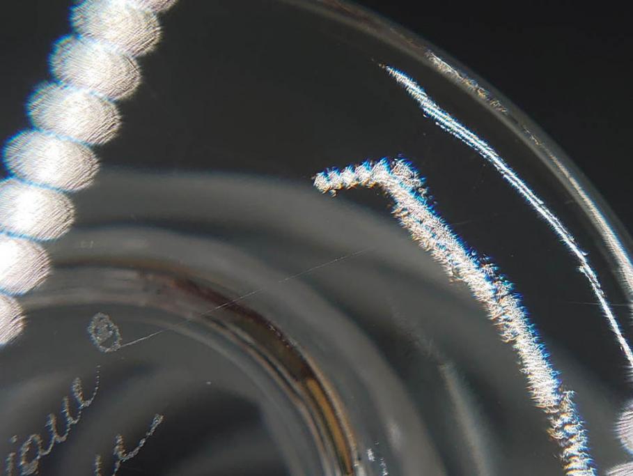 フランス　LALIQUE(ラリック)　エルムノンヴィル(ERMENOVILLE)　高さ 約15cm　光を柔らかく反射し空間に洗練された雰囲気を演出するフラワーベース　(R-084629)