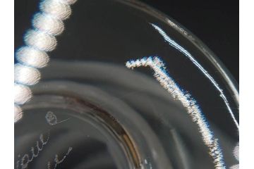 フランス　LALIQUE(ラリック)　エルムノンヴィル(ERMENOVILLE)　高さ 約15cm　光を柔らかく反射し空間に洗練された雰囲気を演出するフラワーベース　(R-084629)