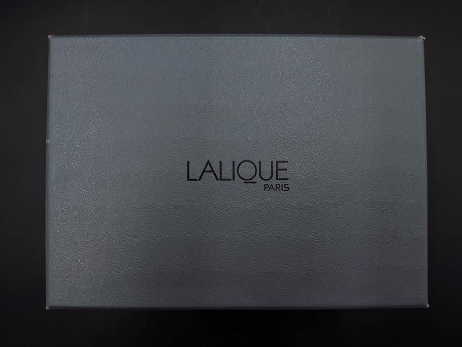 フランス　LALIQUE(ラリック)　エルムノンヴィル(ERMENOVILLE)　高さ 約15cm　光を柔らかく反射し空間に洗練された雰囲気を演出するフラワーベース　(R-084629)
