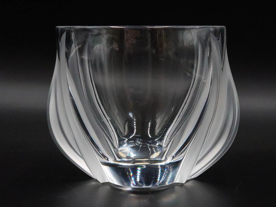 フランス　LALIQUE(ラリック)　チューリップ(TULIPES)　花びらを思わせる優雅な曲線が美しいフラワーベース　(R-084630)