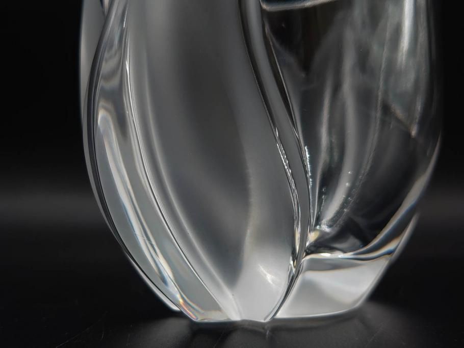 フランス　LALIQUE(ラリック)　チューリップ(TULIPES)　花びらを思わせる優雅な曲線が美しいフラワーベース　(R-084630)