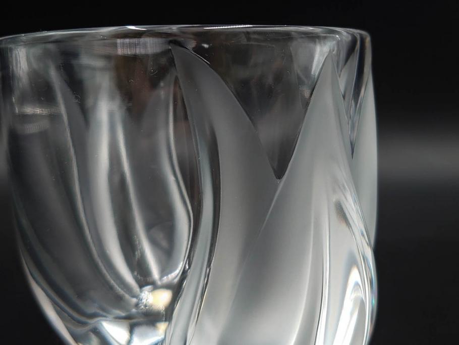 フランス　LALIQUE(ラリック)　チューリップ(TULIPES)　花びらを思わせる優雅な曲線が美しいフラワーベース　(R-084630)