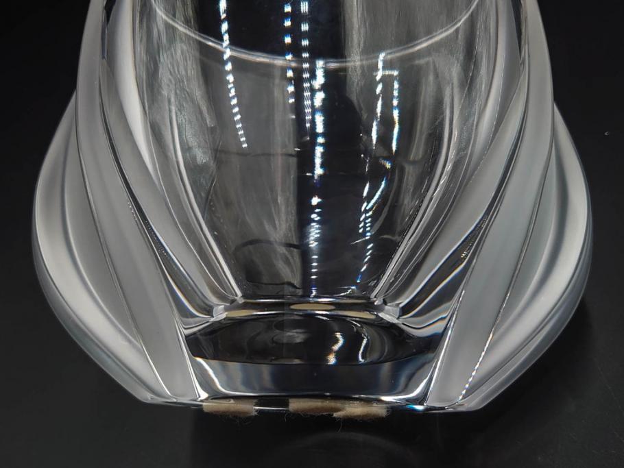 フランス　LALIQUE(ラリック)　チューリップ(TULIPES)　花びらを思わせる優雅な曲線が美しいフラワーベース　(R-084630)