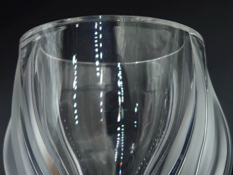 フランス　LALIQUE(ラリック)　チューリップ(TULIPES)　花びらを思わせる優雅な曲線が美しいフラワーベース　(R-084630)