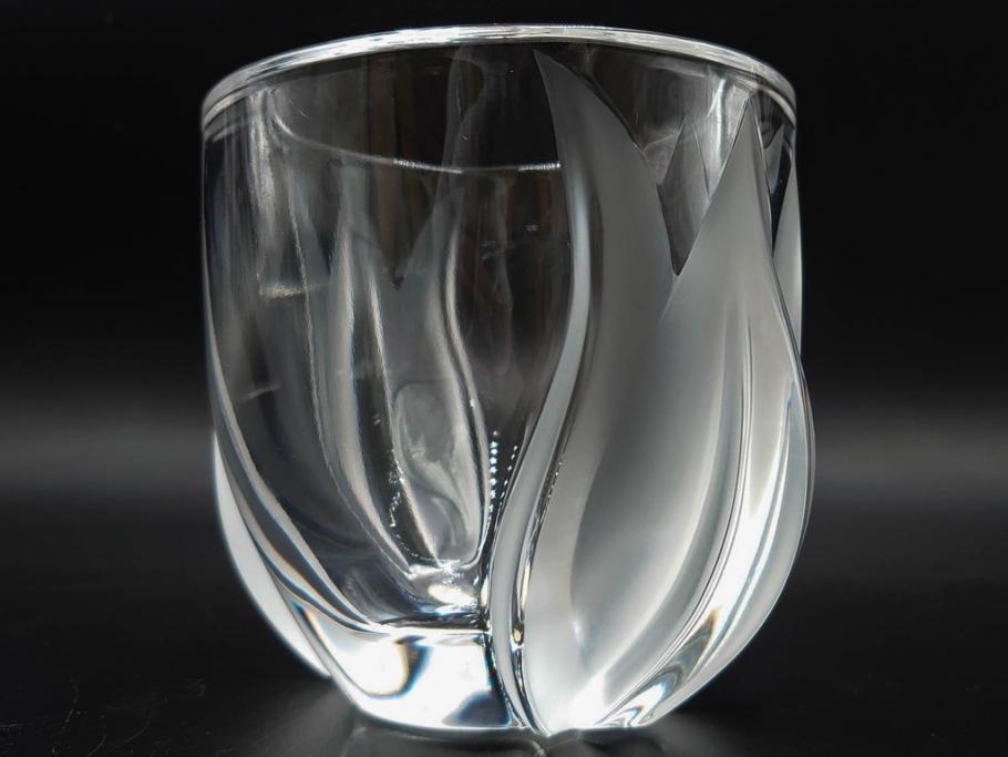 フランス　LALIQUE(ラリック)　チューリップ(TULIPES)　花びらを思わせる優雅な曲線が美しいフラワーベース　(R-084630)