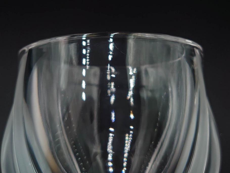 フランス　LALIQUE(ラリック)　チューリップ(TULIPES)　花びらを思わせる優雅な曲線が美しいフラワーベース　(R-084630)