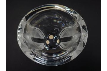 フランス　LALIQUE(ラリック)　チューリップ(TULIPES)　花びらを思わせる優雅な曲線が美しいフラワーベース　(R-084630)