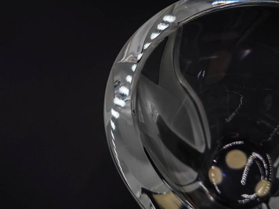 フランス　LALIQUE(ラリック)　チューリップ(TULIPES)　花びらを思わせる優雅な曲線が美しいフラワーベース　(R-084630)