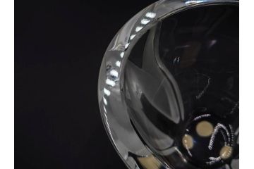 フランス　LALIQUE(ラリック)　チューリップ(TULIPES)　花びらを思わせる優雅な曲線が美しいフラワーベース　(R-084630)