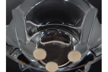 フランス　LALIQUE(ラリック)　チューリップ(TULIPES)　花びらを思わせる優雅な曲線が美しいフラワーベース　(R-084630)