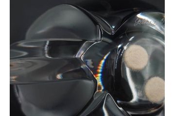 フランス　LALIQUE(ラリック)　チューリップ(TULIPES)　花びらを思わせる優雅な曲線が美しいフラワーベース　(R-084630)