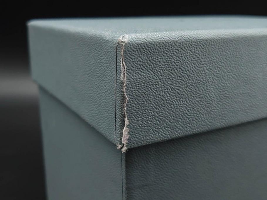 フランス　LALIQUE(ラリック)　チューリップ(TULIPES)　花びらを思わせる優雅な曲線が美しいフラワーベース　(R-084630)