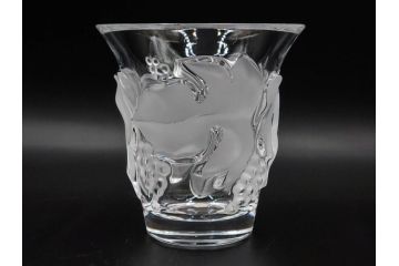 フランス　LALIQUE(ラリック)　ソミュール(SAUMUR)　高さ 約14cm　上品な雰囲気漂うフラワーベース　(R-084631)