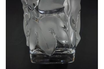 フランス　LALIQUE(ラリック)　ソミュール(SAUMUR)　高さ 約14cm　上品な雰囲気漂うフラワーベース　(R-084631)