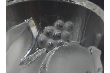 フランス　LALIQUE(ラリック)　ソミュール(SAUMUR)　高さ 約14cm　上品な雰囲気漂うフラワーベース　(R-084631)