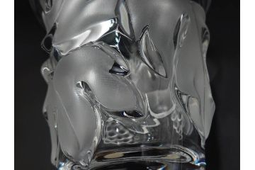 フランス　LALIQUE(ラリック)　ソミュール(SAUMUR)　高さ 約14cm　上品な雰囲気漂うフラワーベース　(R-084631)