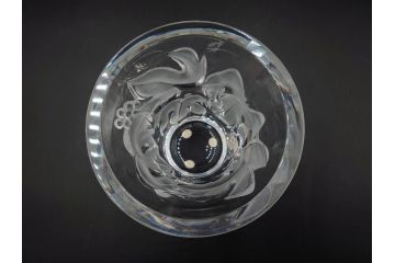 フランス　LALIQUE(ラリック)　ソミュール(SAUMUR)　高さ 約14cm　上品な雰囲気漂うフラワーベース　(R-084631)