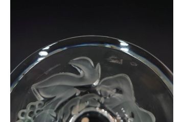 フランス　LALIQUE(ラリック)　ソミュール(SAUMUR)　高さ 約14cm　上品な雰囲気漂うフラワーベース　(R-084631)