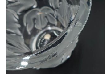 フランス　LALIQUE(ラリック)　ソミュール(SAUMUR)　高さ 約14cm　上品な雰囲気漂うフラワーベース　(R-084631)
