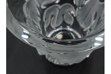 フランス　LALIQUE(ラリック)　ソミュール(SAUMUR)　高さ 約14cm　上品な雰囲気漂うフラワーベース　(R-084631)