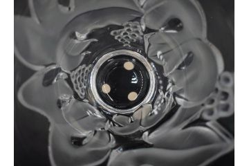 フランス　LALIQUE(ラリック)　ソミュール(SAUMUR)　高さ 約14cm　上品な雰囲気漂うフラワーベース　(R-084631)