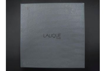 フランス　LALIQUE(ラリック)　ソミュール(SAUMUR)　高さ 約14cm　上品な雰囲気漂うフラワーベース　(R-084631)