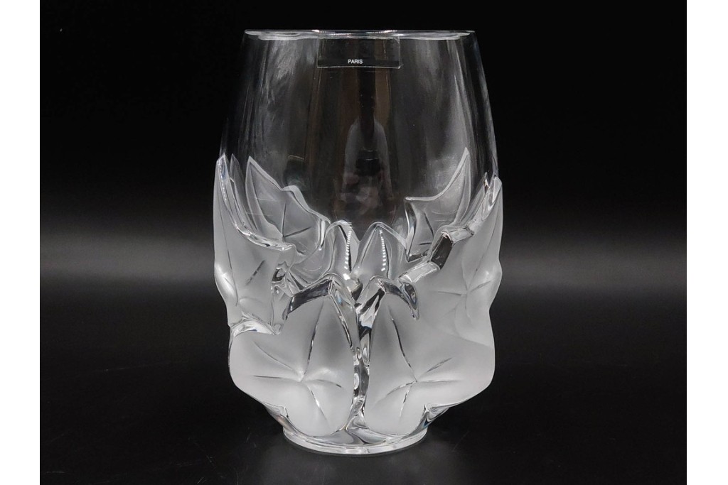 フランス　LALIQUE(ラリック)　ヘデラ(HEDERA)　高さ 約18cm　気品を感じるフラワーベース　(R-084632)
