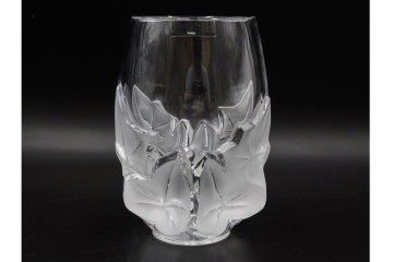 フランス　LALIQUE(ラリック)　ヘデラ(HEDERA)　高さ 約18cm　気品を感じるフラワーベース　(R-084632)