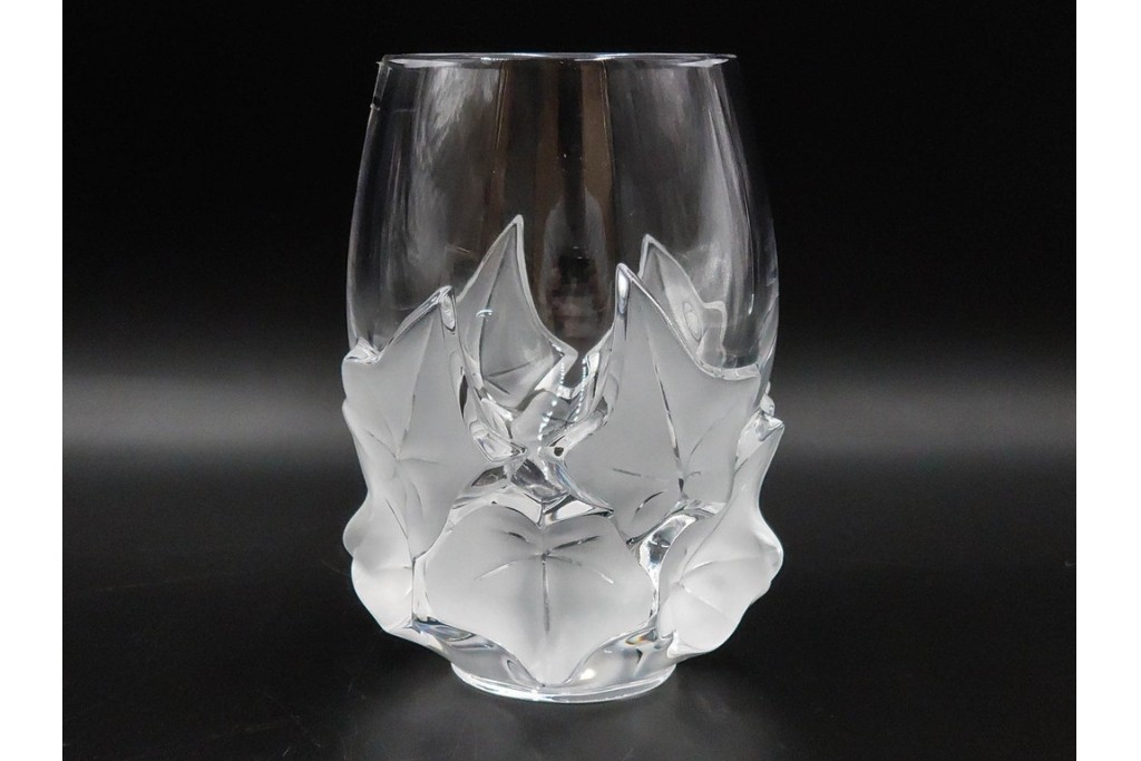 フランス　LALIQUE(ラリック)　ヘデラ(HEDERA)　高さ 約18cm　気品を感じるフラワーベース　(R-084632)