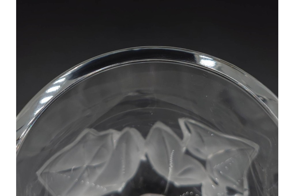 フランス　LALIQUE(ラリック)　ヘデラ(HEDERA)　高さ 約18cm　気品を感じるフラワーベース　(R-084632)