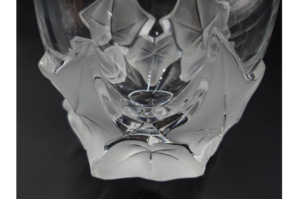 フランス　LALIQUE(ラリック)　ヘデラ(HEDERA)　高さ 約18cm　気品を感じるフラワーベース　(R-084632)