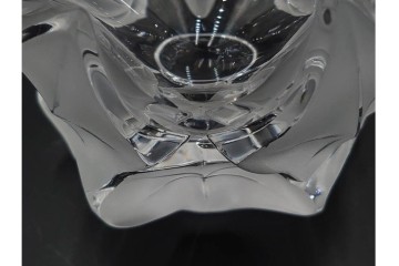 フランス　LALIQUE(ラリック)　ヘデラ(HEDERA)　高さ 約18cm　気品を感じるフラワーベース　(R-084632)