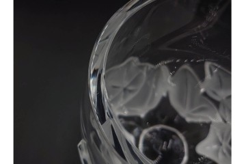 フランス　LALIQUE(ラリック)　ヘデラ(HEDERA)　高さ 約18cm　気品を感じるフラワーベース　(R-084632)