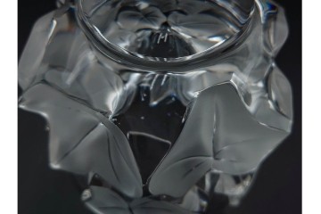 フランス　LALIQUE(ラリック)　ヘデラ(HEDERA)　高さ 約18cm　気品を感じるフラワーベース　(R-084632)