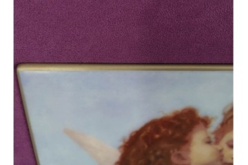 大倉陶園(OKURA、OAC)　「ファーストキス」　49/50　空間に温かみを添える陶板画　(R-084633)